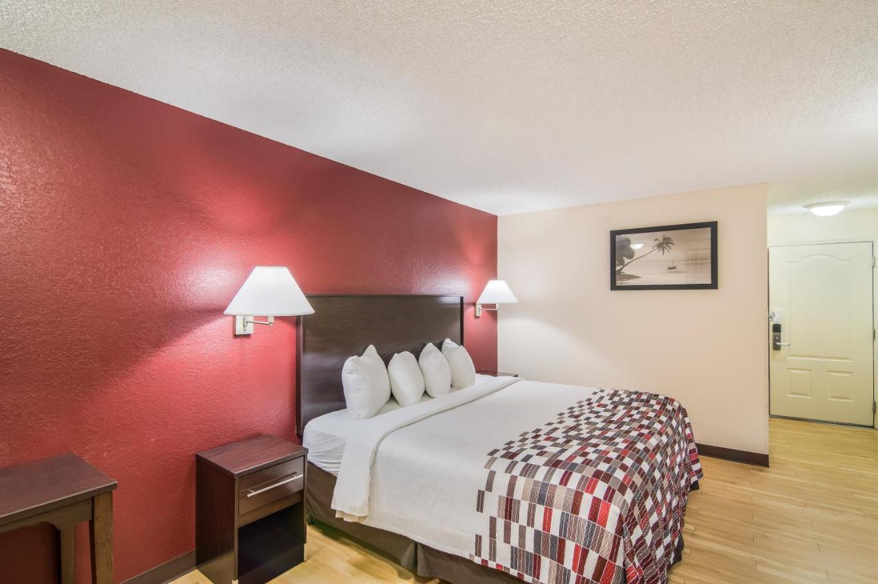 Red Roof Inn & Suites Pensacola East - Milton Bagian luar foto